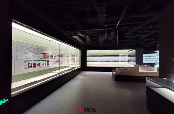 嘉藝展柜案例-福建中醫(yī)藥大學(xué)藥史館-4.jpg